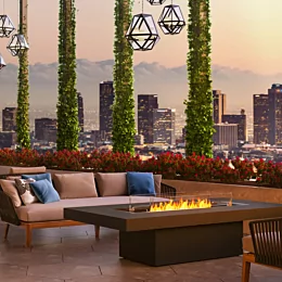 Gin 90 Chat - Commercial Space CGI